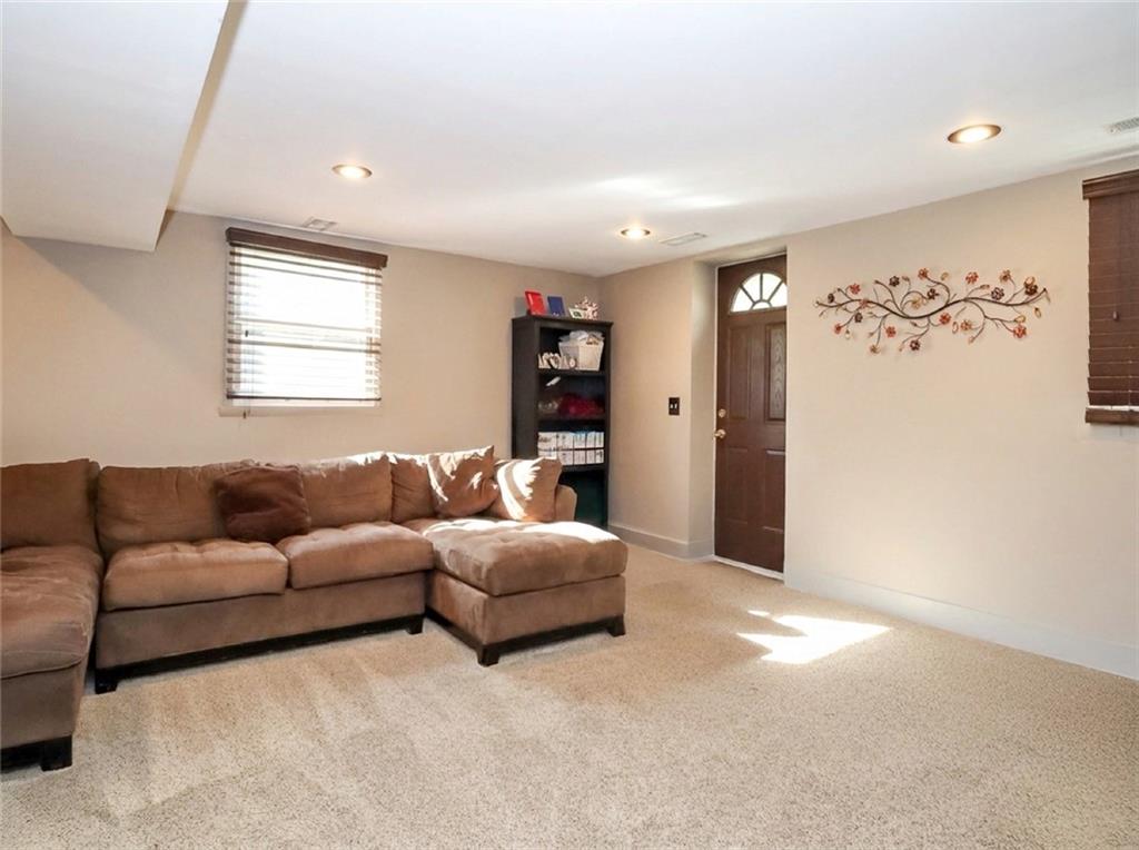 124 East Broadway Way Oakwood Staten Island NY 10306