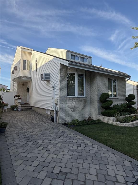 253 Green Valley Road Arden Heights Staten Island NY 10312