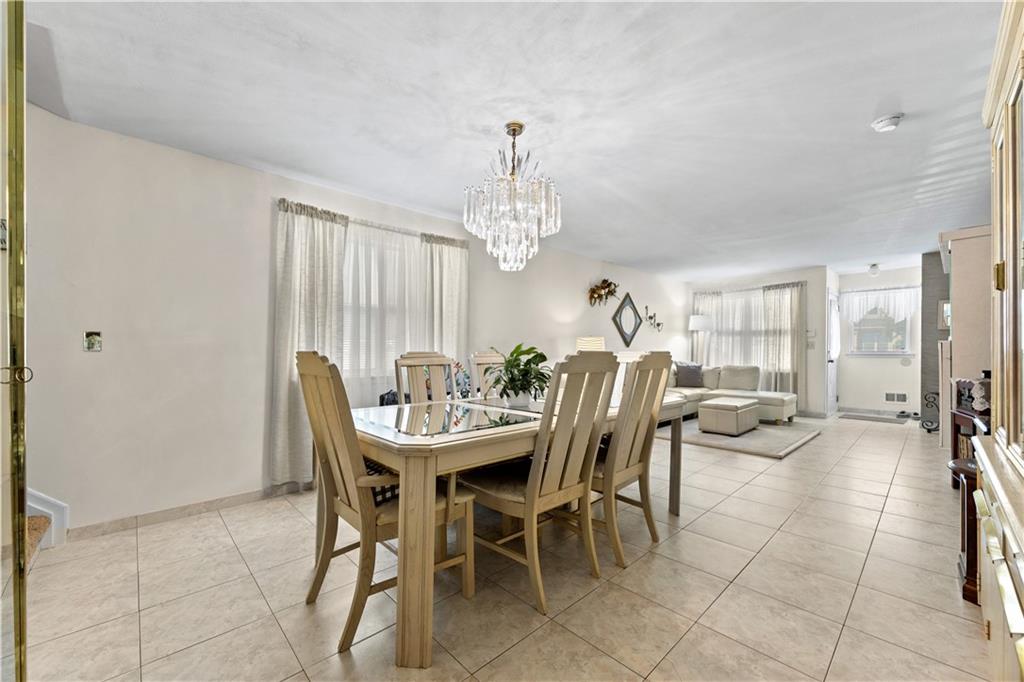 177 Lorraine Loop Rossville Staten Island NY 10309