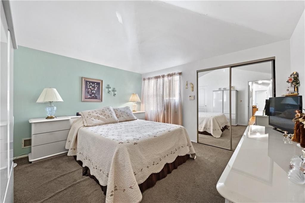 177 Lorraine Loop Rossville Staten Island NY 10309