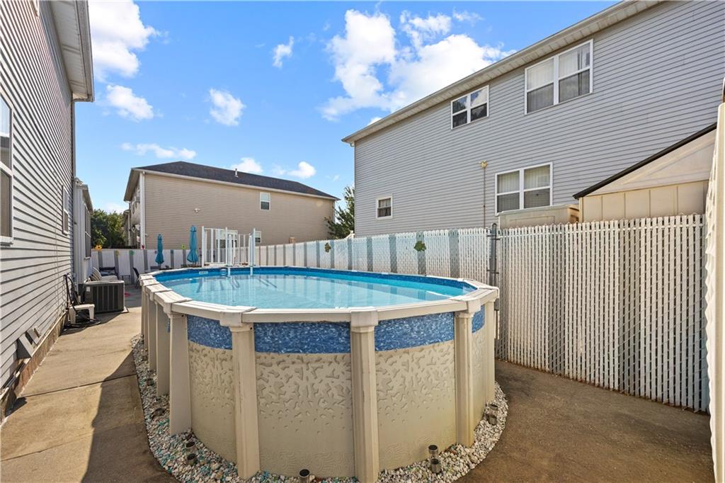 177 Lorraine Loop Rossville Staten Island NY 10309