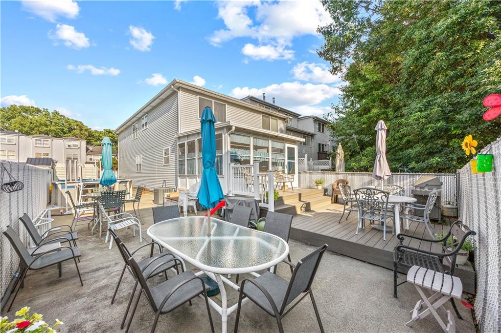 177 Lorraine Loop Rossville Staten Island NY 10309