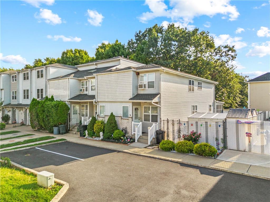 177 Lorraine Loop Rossville Staten Island NY 10309