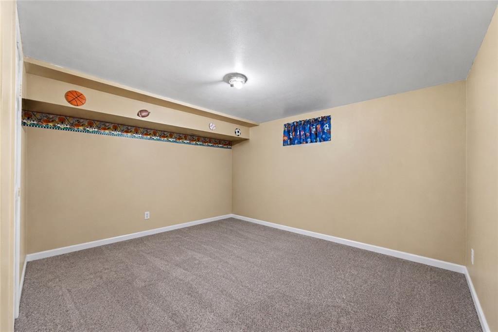177 Lorraine Loop Rossville Staten Island NY 10309