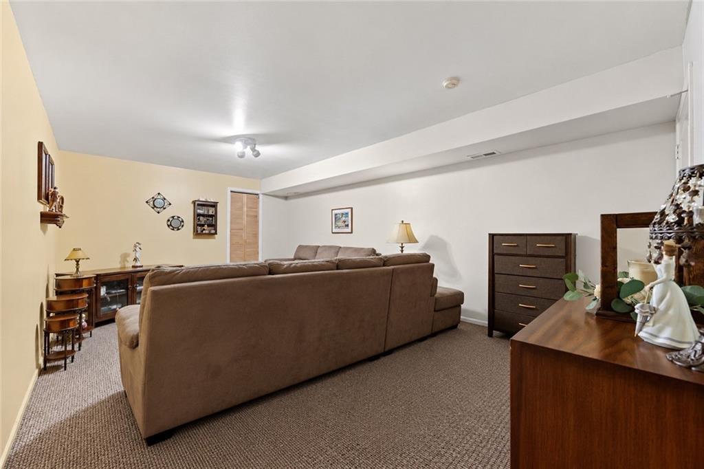 177 Lorraine Loop Rossville Staten Island NY 10309