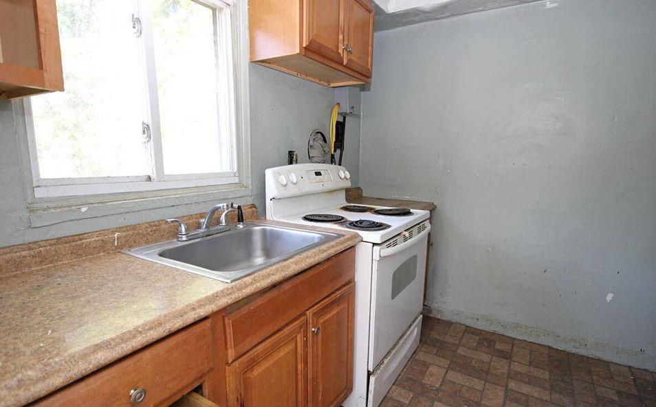 1051 Victory Boulevard Sunnyside Staten Island NY 10301