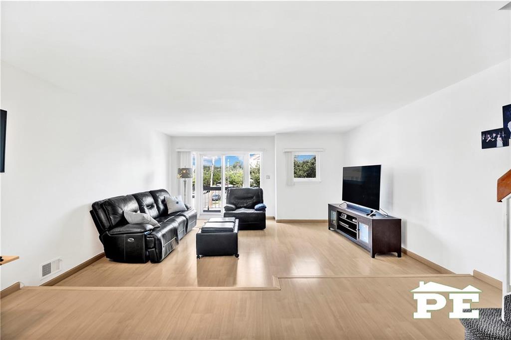 498 Travis Avenue New Springville Staten Island NY 10314