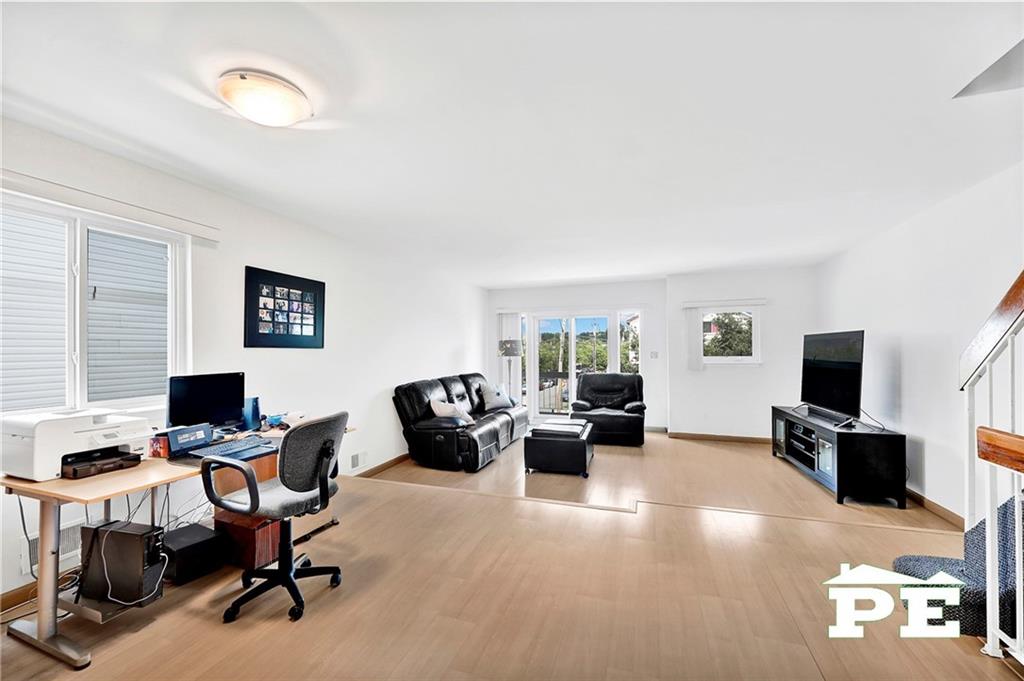 498 Travis Avenue New Springville Staten Island NY 10314