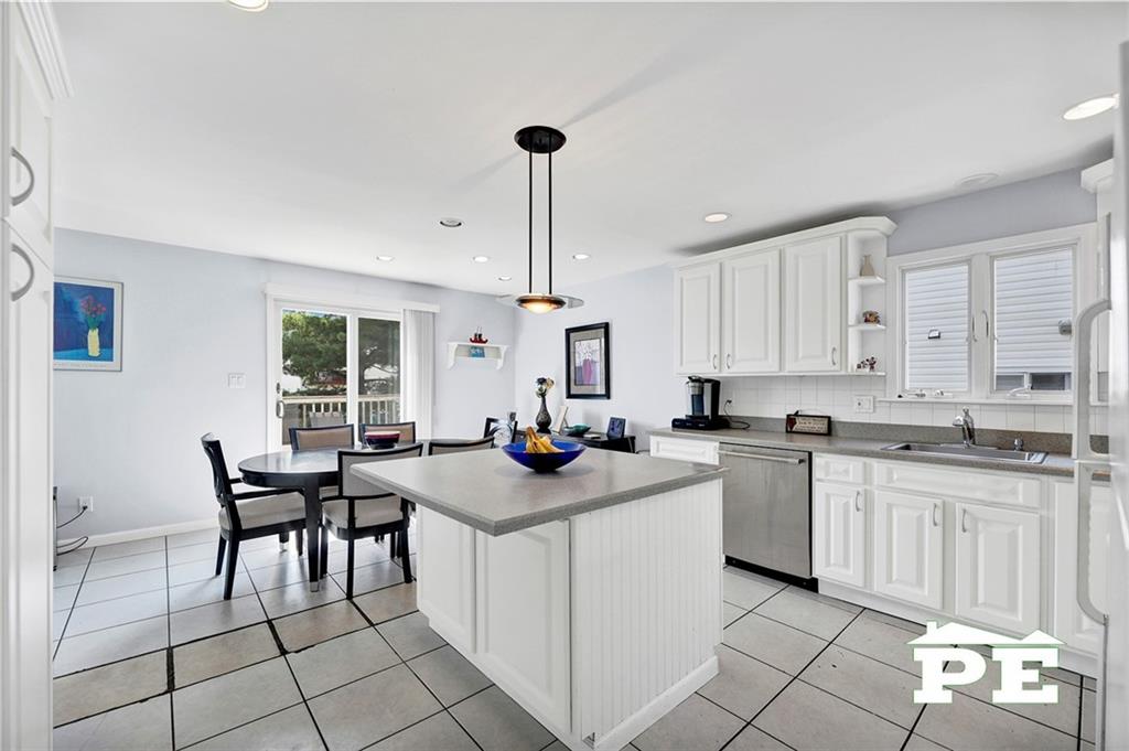 498 Travis Avenue New Springville Staten Island NY 10314