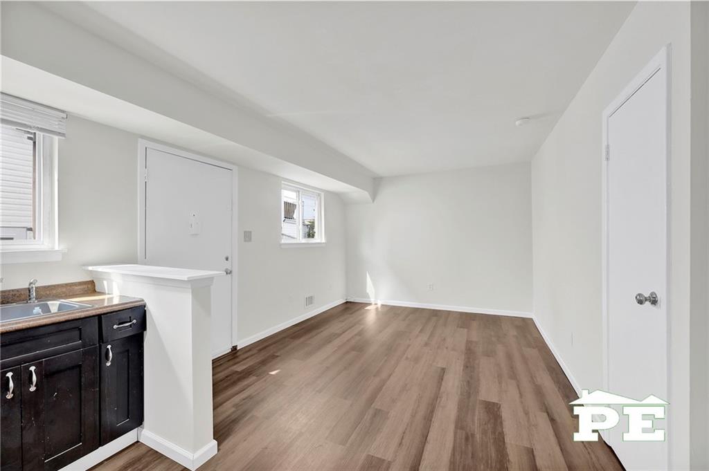 498 Travis Avenue New Springville Staten Island NY 10314