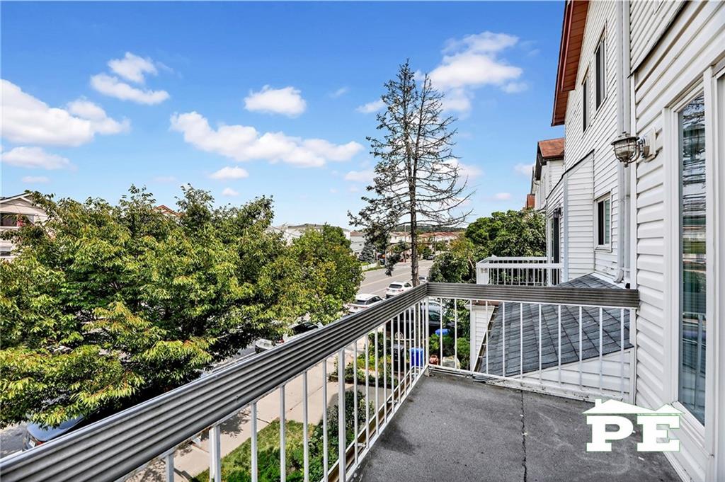 498 Travis Avenue New Springville Staten Island NY 10314